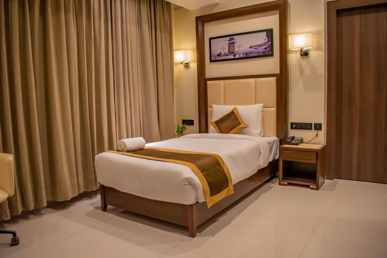 The Parkline Agartala Luaran gambar