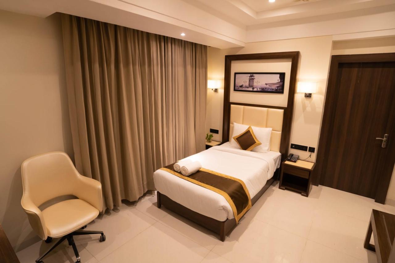 The Parkline Agartala Luaran gambar